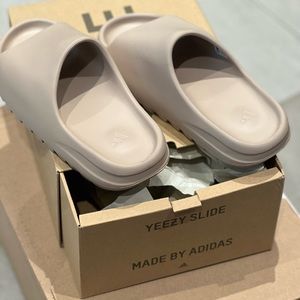 Authentic Yeezy slides - *brand new never worn in box